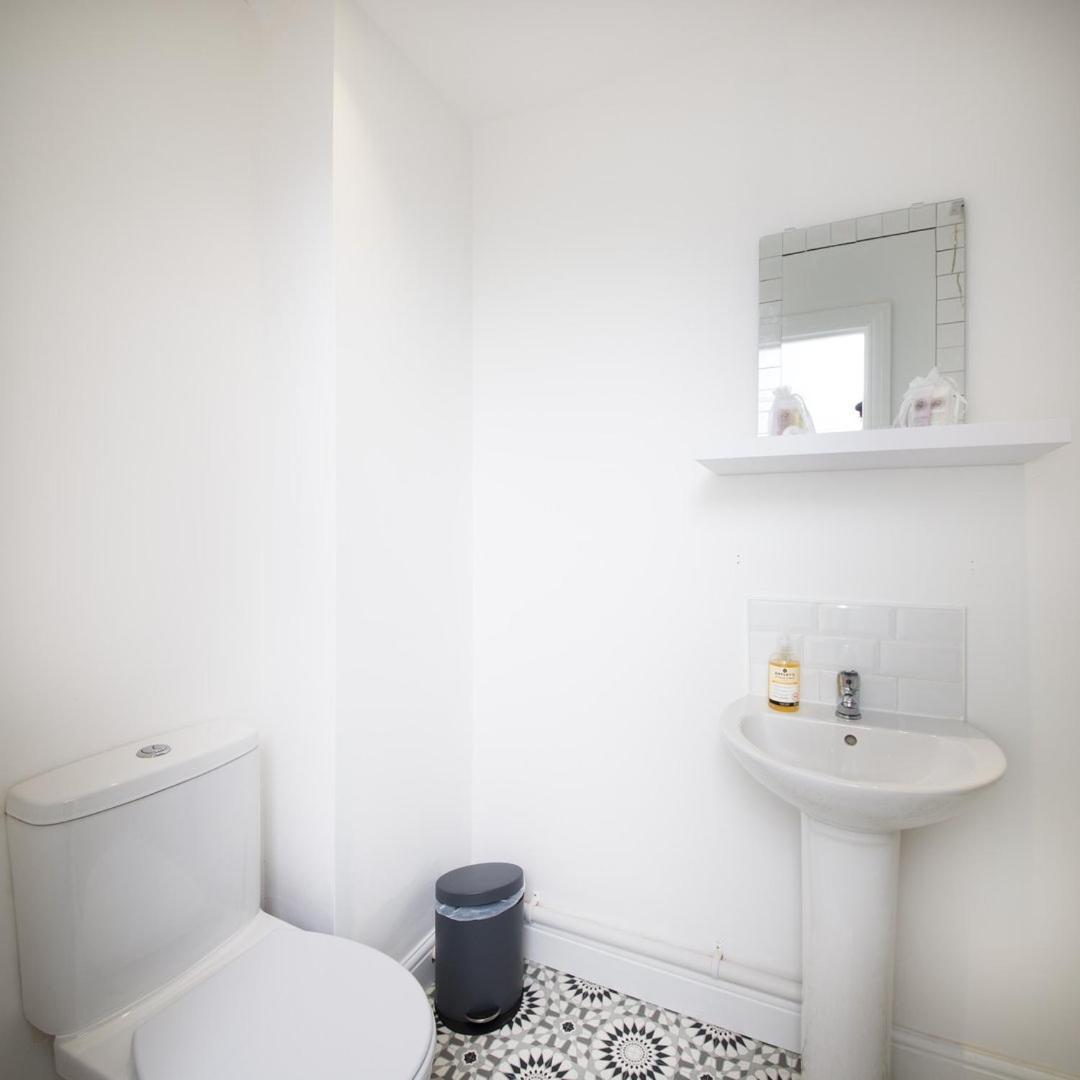 Apartmán Guestready - Monochromatic Retreat Liverpool Exteriér fotografie